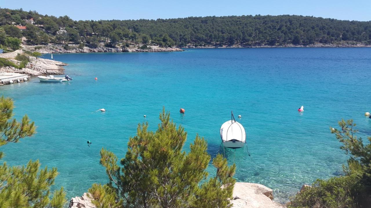Villa Sun Garden - 4 Star Villa With Heated Swimming Pool, Quiet Bay, Bbq, 50M From The Sea Milna  Exteriér fotografie